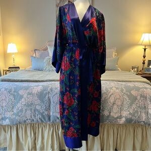 Vintage VICTORIA’S SECRET Long Robe Purple Red Green Paisley Floral Dynasty